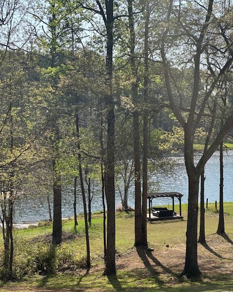 Lakefront Bed & Breakfast Retreat with Optional Concierge Services