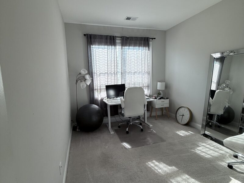 Modern 3BR / 2.5BA Townhome • 14 Min to Mercedes-Benz Stadium • 2 Car Garage Parking • Sleeps 6–8