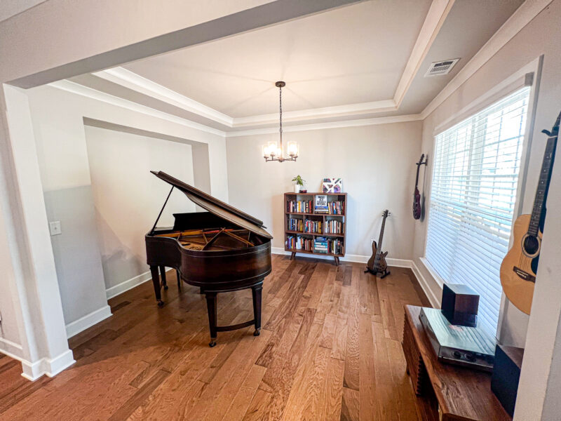 Private 5BR / 3BA Family Retreat | 1.25 Acres • Office • Screened Patio