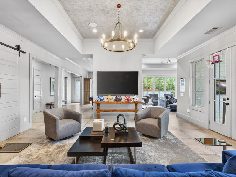 Private Luxury Buckhead Estate 5 Bed, 7 Bath with Pool, Spa, Gym, Minutes from Mercedes Benz Stadium