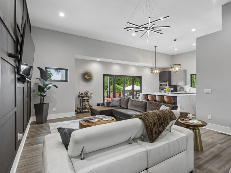 The Brook - A Modern Stylish Respite