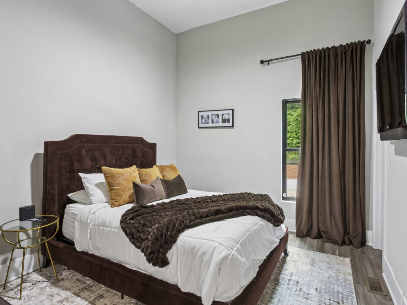 The Brook - A Modern Stylish Respite