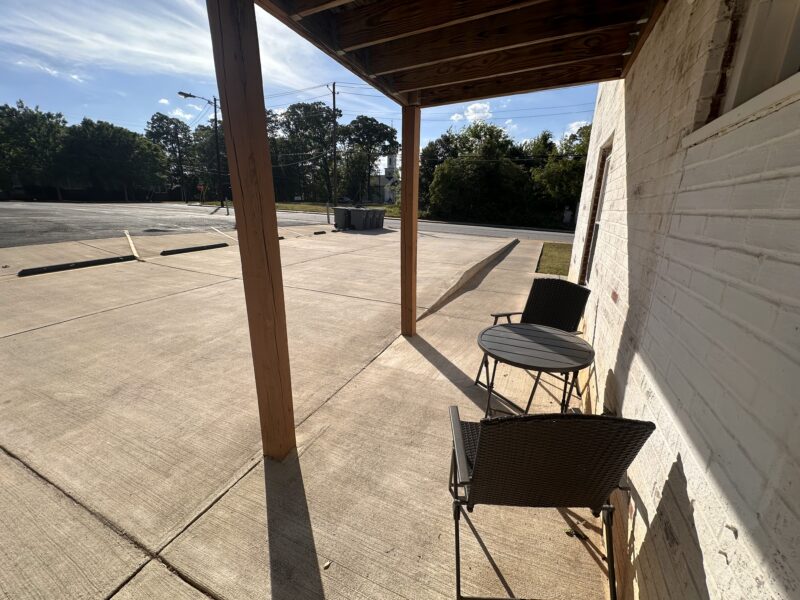2 Bedroom Apartment 10Mins from Downtown / 5Mins from Airport