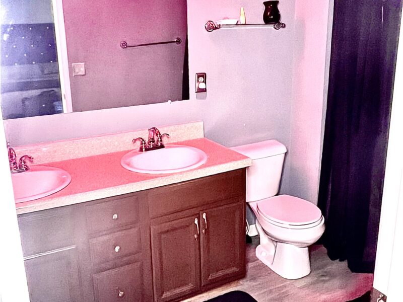 Spacious 4 Bedroom | 3.5 Bathroom | Sleeps Up to 8 Guests