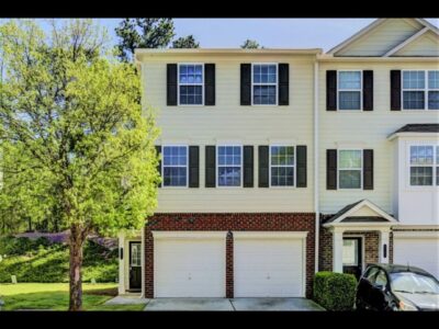 Spacious 4 Bedroom | 3.5 Bathroom | Sleeps Up to 8 Guests