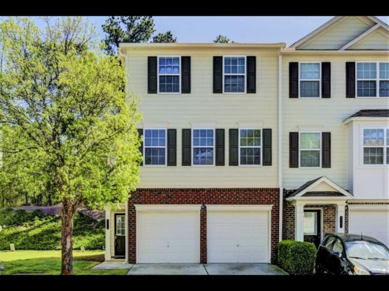 Spacious 4 Bedroom | 3.5 Bathroom | Sleeps Up to 8 Guests