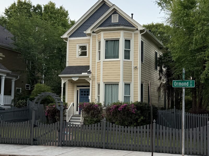 Grant Park: Quaint, historic neighborhood w/ lots to do, minutes from MB Stadium