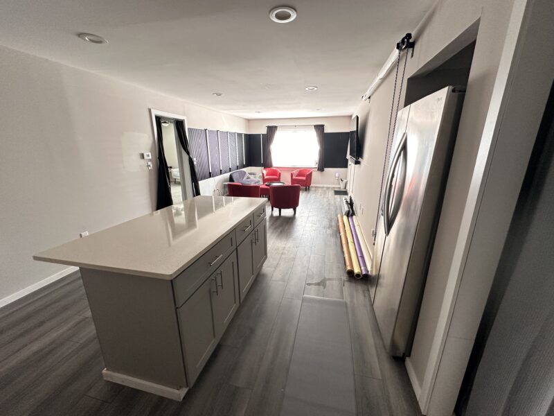 2 Bedroom Apartment 10Mins from Downtown / 5Mins from Airport