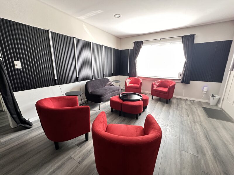 2 Bedroom Apartment 10Mins from Downtown / 5Mins from Airport