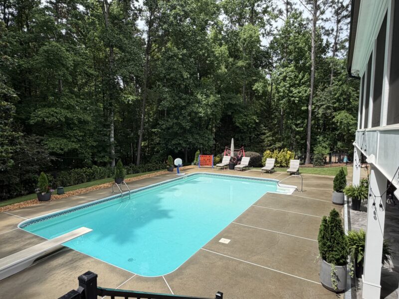 Luxury 5-Star Stay 25 Miles from World Cup Action at Mercedes-Benz!
