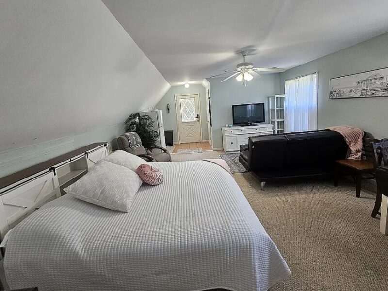 4 bedroom - 3 baths Tyrone home