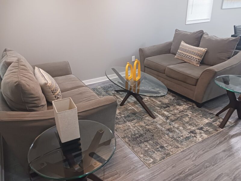 Grove Park Cottage!! 3 MILES FROM MERCEDES BENZ STADIUM!! FULLY EQUIPPED!!!