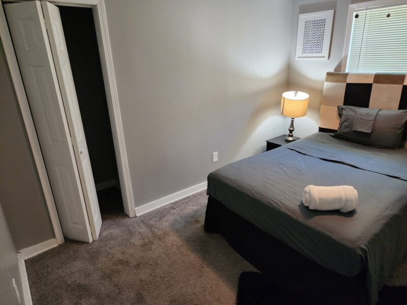 Grove Park Cottage!! 3 MILES FROM MERCEDES BENZ STADIUM!! FULLY EQUIPPED!!!
