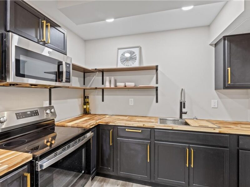 Spacious 8BR/5.5BA World Cup Stay — Sleeps Large Groups, Fully Renovated