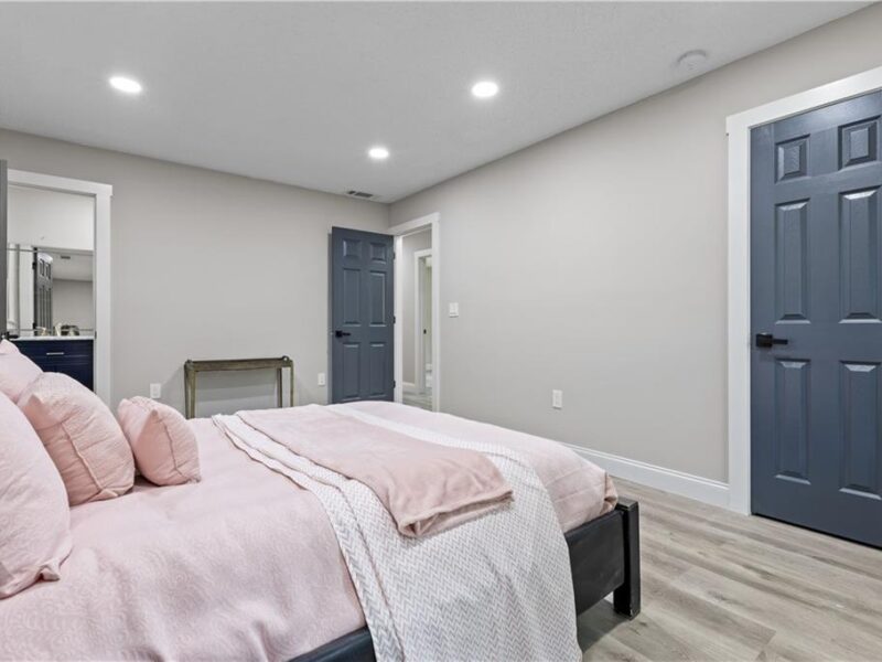 Spacious 8BR/5.5BA World Cup Stay — Sleeps Large Groups, Fully Renovated