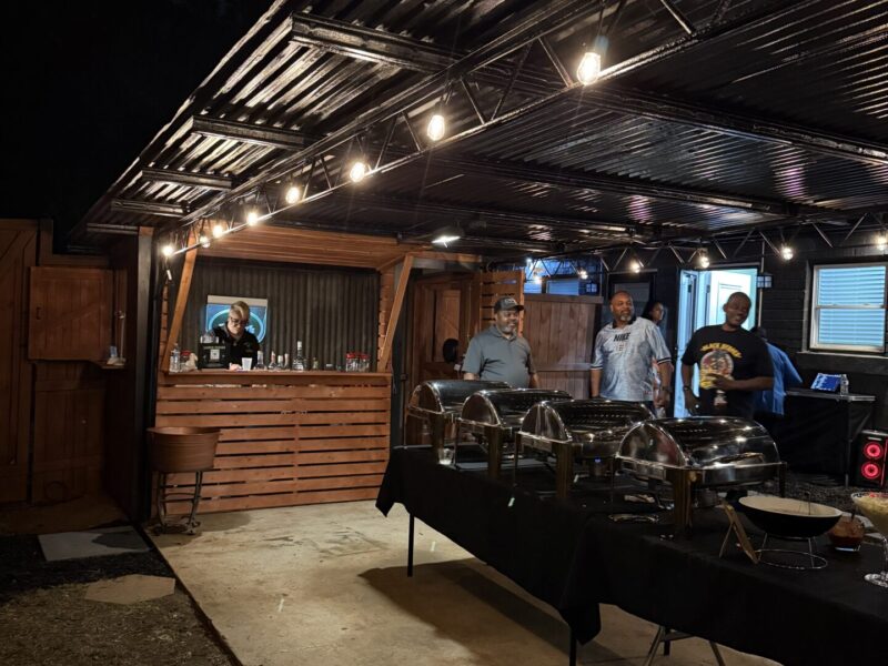 The Pavilions @Rugby Retreat in Historic College Park |5 min to ATL Airport |Marta accessible to World Cup matches |15 mins to Downtown