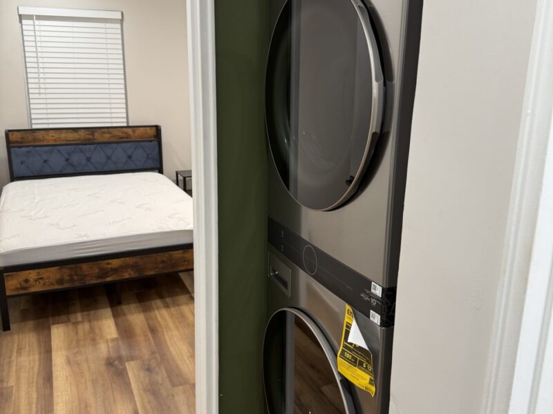 The Pavilions @Rugby Retreat in Historic College Park |5 min to ATL Airport |Marta accessible to World Cup matches |15 mins to Downtown